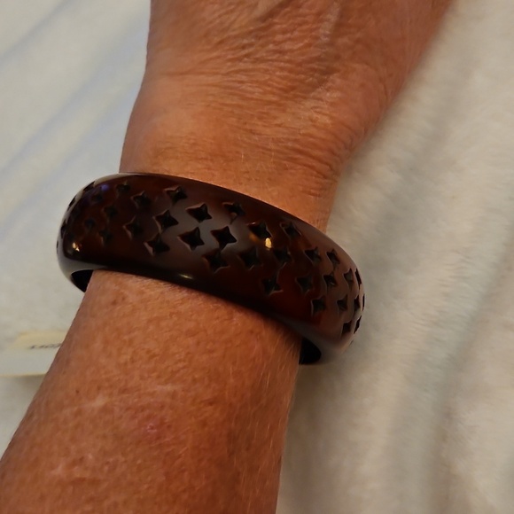 AB INNOVATORS Artisan Brown Star Cut-out Bangle Bracelet - Picture 8 of 8